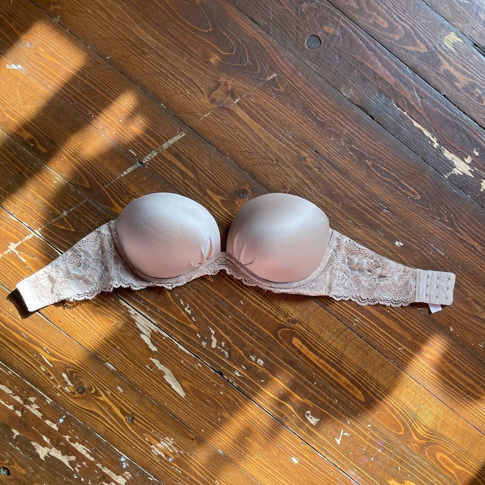 Victoria’s Secret Strapless Push-Up Bra